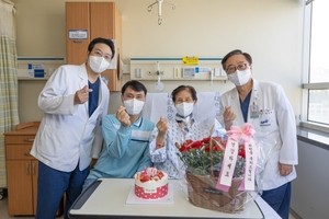 Son donates liver to mother, tells her, 'Don't worry about it'