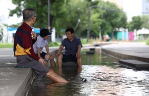 Extreme heat, tropical nights follow heavy downpours