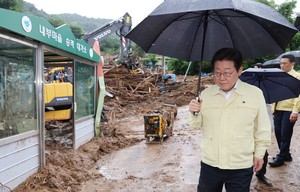 Lee calls for swift designation of flood-hit areas as special disaster zones