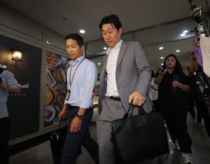 Special counsel raids multiple sites in probe into Kim Keon Hee