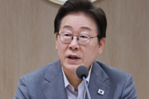 Lee sends APEC invitation letters to 20 countries