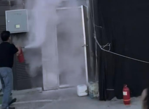 Off-duty fireman puts out restaurant fire